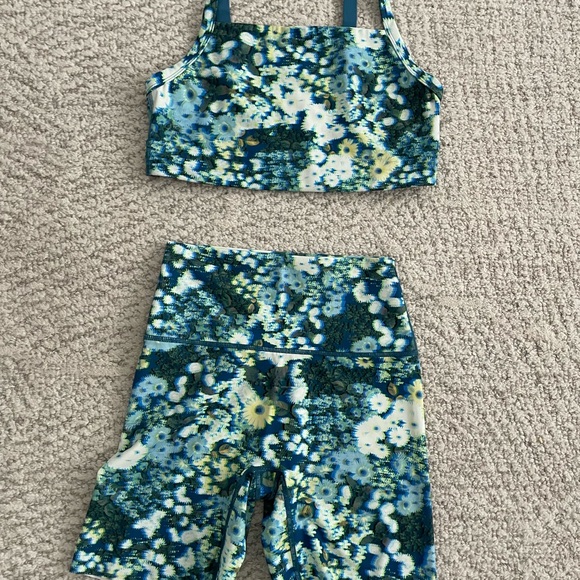 Offline Other - OFFLINE Aerie Blue Green Floral 3D Trippy blurry Activewear Set Bra Biker Shorts